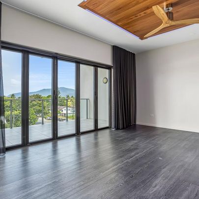 SKY PENTHOUSE LIVING - 4 BEDROOMS | 4 BATHROOMS | ROOFTOP TERRACE - Photo 1