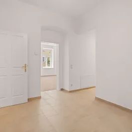 Großzügiger, frisch sanierter Altbau bei der Schmelz - Photo 3