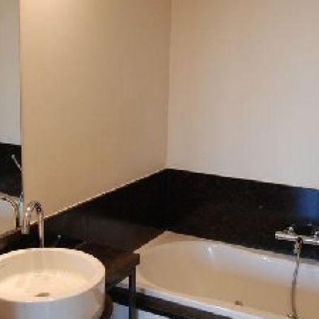 WOLUWE ST. PIERRE : APPARTEMENT MEUBLE 2 CHAMBRES + TERRASSES - Woluwé-saint-pierre - Foto 4