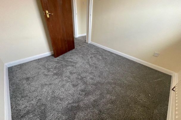 Bournemouth Road, POOLE - Photo 1