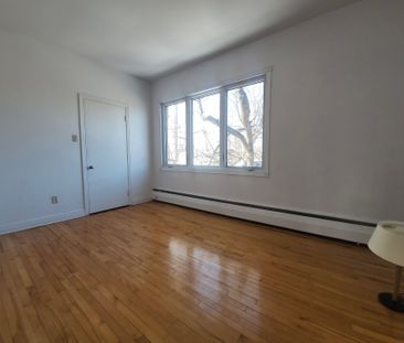 842 Rue Prieur E., Montréal (Ahuntsic-Cartierville), QC H2C - Photo 5