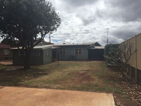 Spacious Family Home in Prime Harristown Location - Photo 2