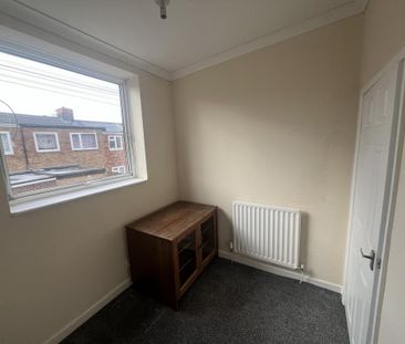 2 bedroom terraced house to rent - Photo 6