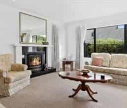 Family Home - Photo 4