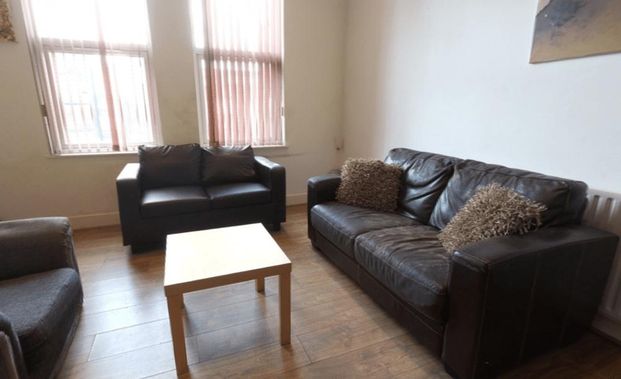 5 bedroom house to rent - Photo 1