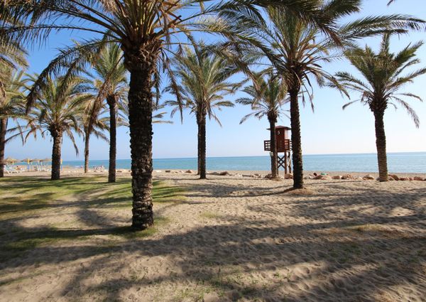 LONG TERM RENTAL IN LA CARIHUELA 3 BEDROOMS, AND PRIVATE PARKNG – tor501ts