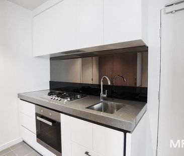 1422/8 Daly Street, South Yarra - Photo 3