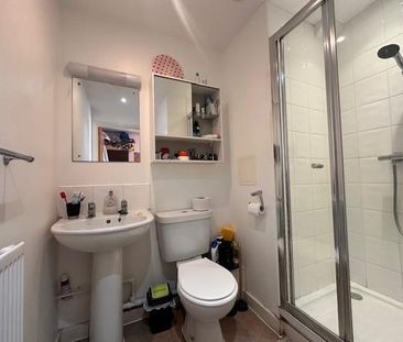 2 bedroom flat to rent - Photo 6