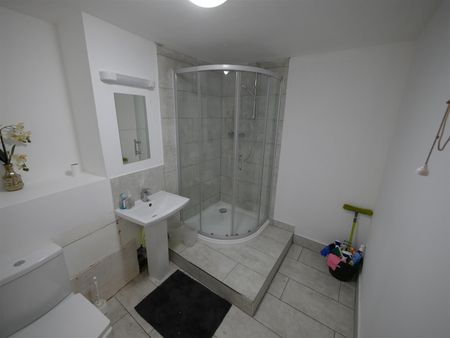 Highlands, Bournemouth, BH2 - Photo 2