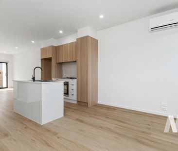 15 Rakia Walk, Fraser Rise VIC 3336 - Townhouse For Rent | Domain - Photo 4