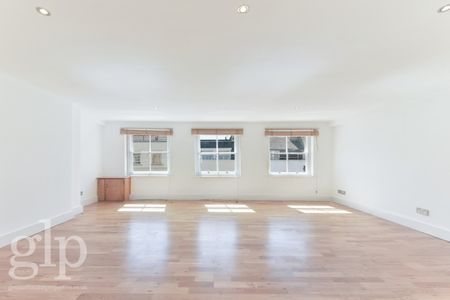 2 Bedroom Flat, Berwick Street W1F - Photo 4