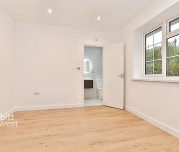 2 bedroom detached bungalow to rent - Photo 3