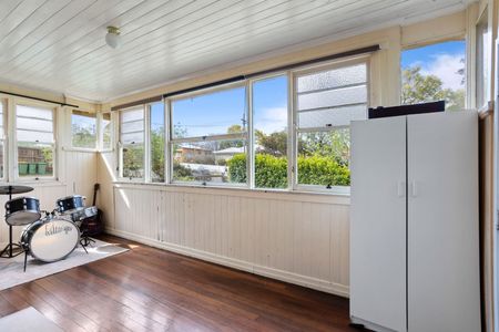 93 MacKenzie Street, East Toowoomba QLD 4350 - House For Rent | Domain - Photo 4