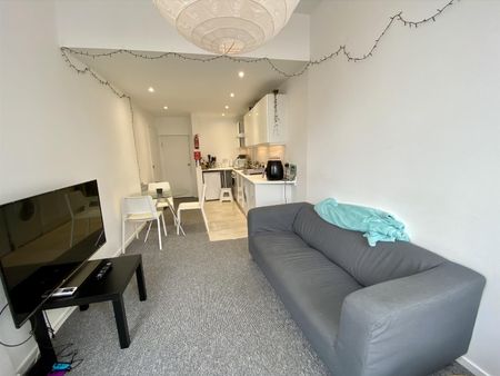 Ebrington Street, Flat 1, Plymouth - Photo 2