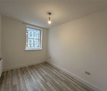 Library Close, Bridgwater, TA6 - Photo 3