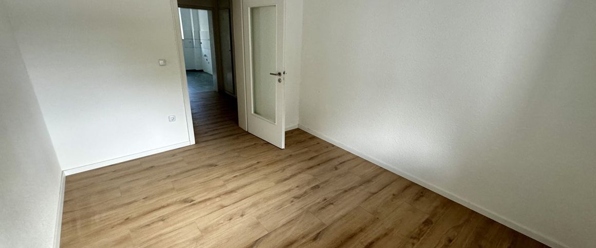 RIDA Residential! Modernisierte 3-Zimmer-Wohnung mit viel Stauraum und Balkon in von Köln-Nippes! - Foto 1