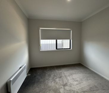 FOUR BEDROOM HOME ! - Photo 4