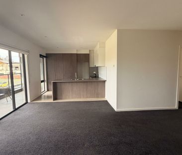 105 Lilliana Boulevard, Carrum Downs VIC - Photo 2