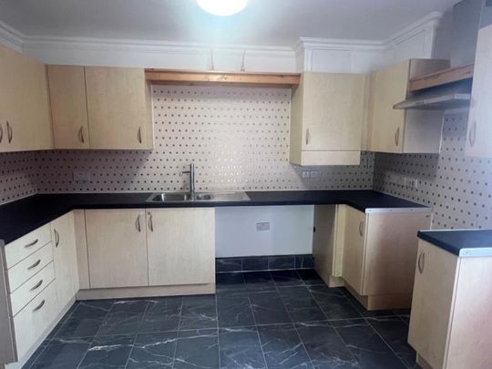 RANDLAY, TELFORD - £725 pcm - Photo 1