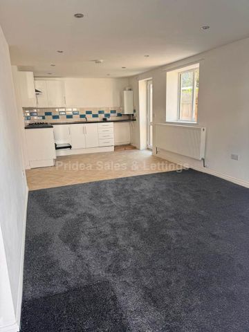 3 bedroom terraced house to rent - Photo 3