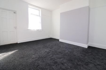 3 bedroom House To Let - Photo 5