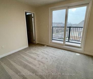 Townhouse For Lease | W8105478 - Photo 1