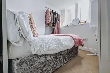 Sudbury, Suffolk, CO10 - Photo 3