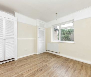 Knightwood Crescent, KT3, London - Photo 5