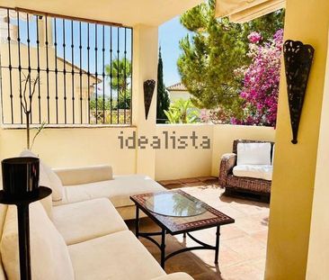 Alquiler de piso en Urbanización Los Pinos de Aloha, 7 - Photo 1