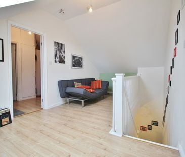 Quirky 1 Bedroom Duplex - Photo 4