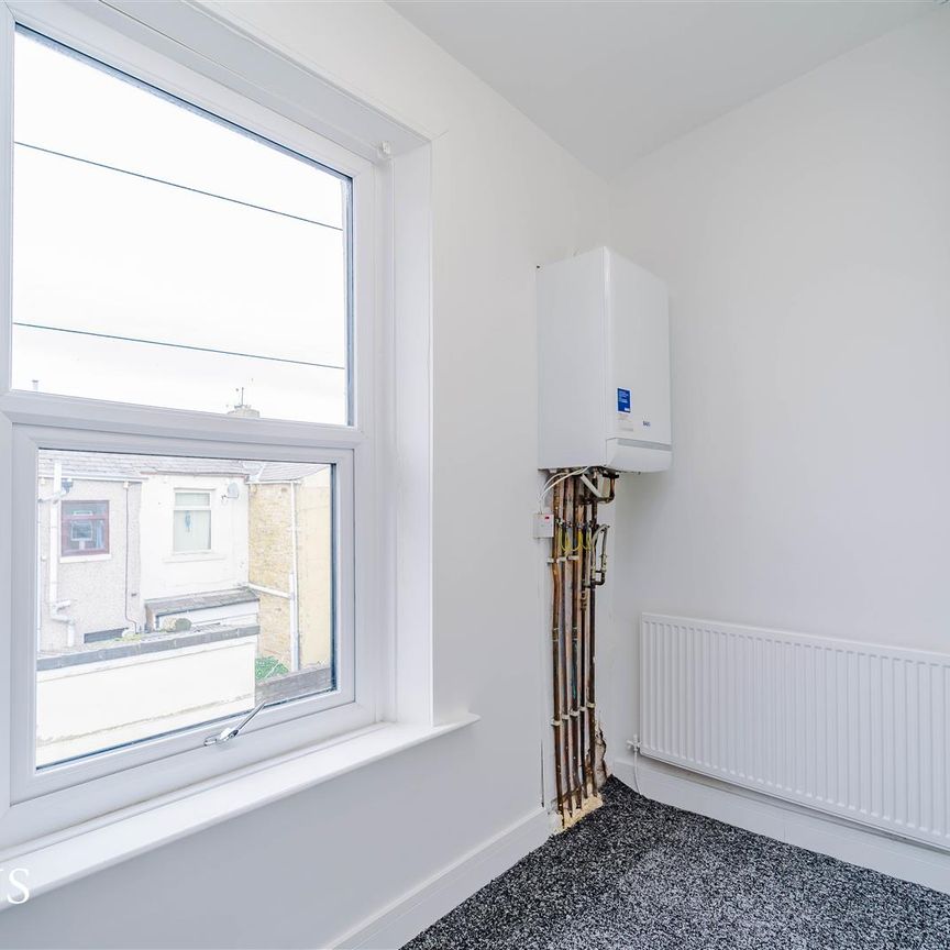 Lower Barnes Street, Clayton Le Moors, Accrington - Photo 1