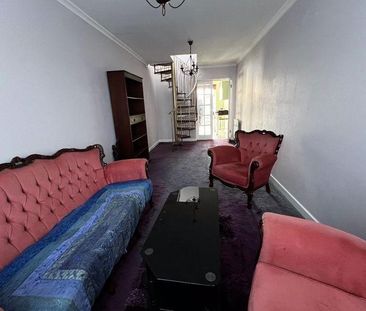 1 bedroom property to rent - Photo 4