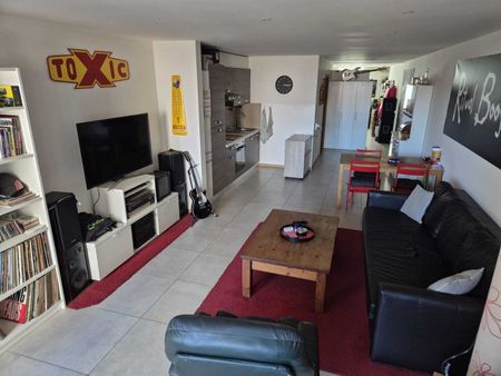 2.5-room loft on the ground floor - Photo 5