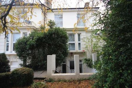 Sussex Place, Slough, SL1 - Photo 4