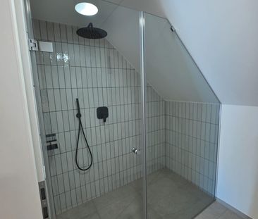 Kernsanierte Dachwohnung mit Galerie, Balkon und direktem Lift - Foto 5