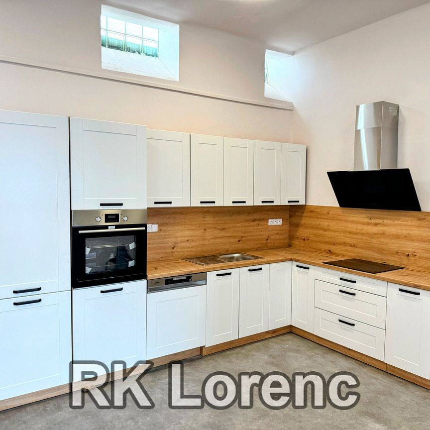Pronájem bytu 5+kk 150 m² - Fotografie 1