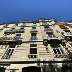 Appartement 8 pièces refait à neuf + 2 caves - Photo 2