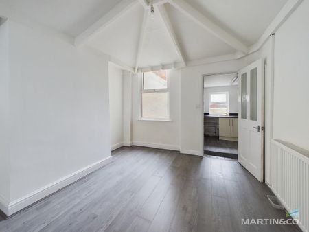 2 bedroom terraced house to rent - Photo 5