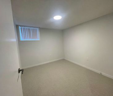 For Lease - 151 Honeycrisp Crescent Unit# 176, Vaughan, Ontario - Photo 6