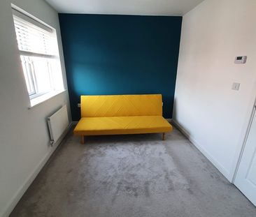 2 Bed Semi-Detached House, Electric Way, B11 - Photo 3