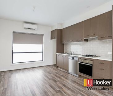 Snap Me Up Before I'm Gone! - Photo 5