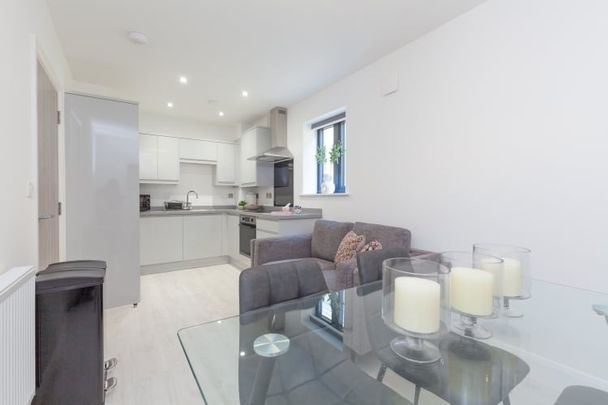 High Street, Kidlington - Photo 1