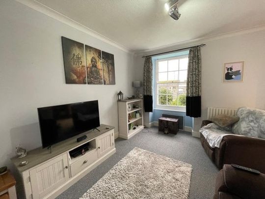 Truro, Truro, TR1 - Photo 1