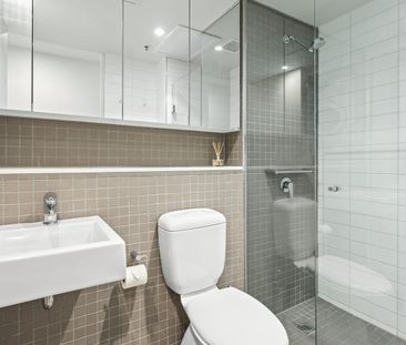 Spacious, Stylish and Super Convenient! - Photo 5