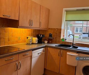 2 bedroom maisonette to rent - Photo 5