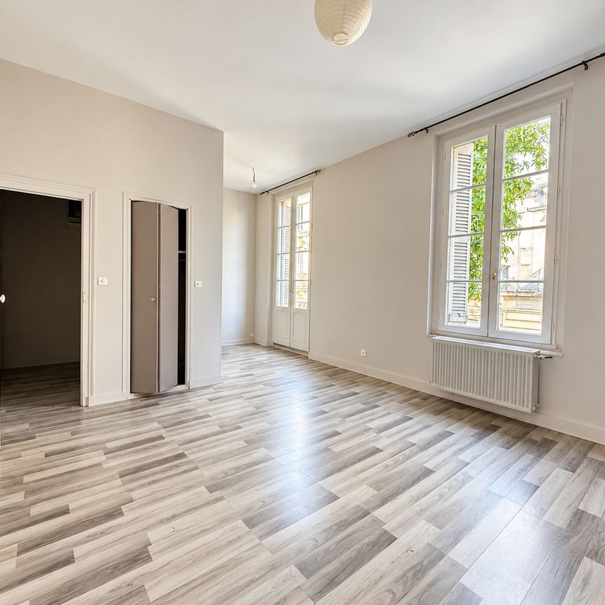 Location Appartement 1 pièce 35m² SAUMUR 49400 - Photo 1