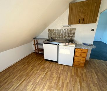 Location Appartement 1 pièce 12m² - Photo 2