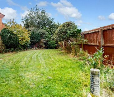 4 bedroom detached house to rent - Photo 1