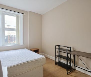 2 bedroom Student Flat to rent in Seventh Avenue, Heaton, Newcastle... - Photo 1