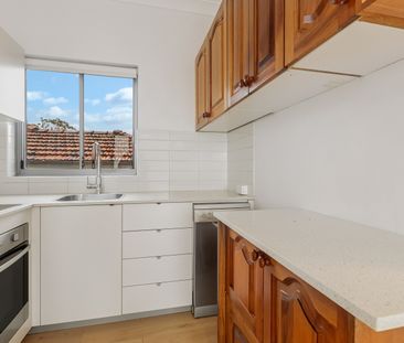 8/5 Beacon Hill Road, Beacon Hill NSW 2100 - Apartment For Rent | D... - Photo 3